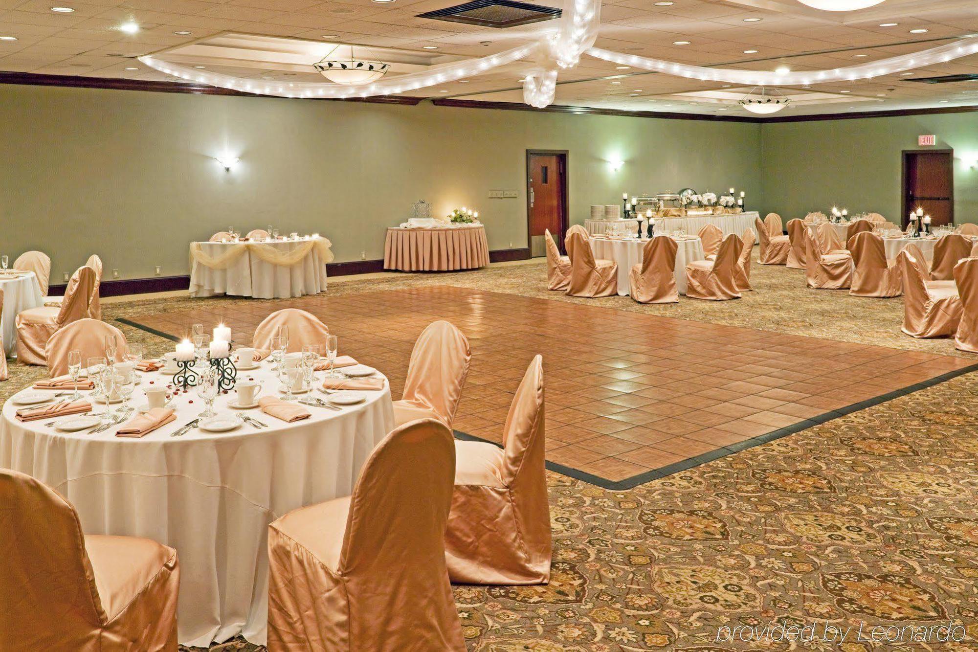 Quality Inn Oneonta Cooperstown Area Ресторан фото
